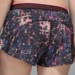 Lululemon First Descent Second Split Shorts Size 6